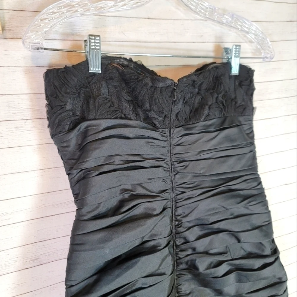 MONIQUE LHUILLIER BRIDESMAIDS BLACK STRAPLESS RUCHED DRESS, SZ 4